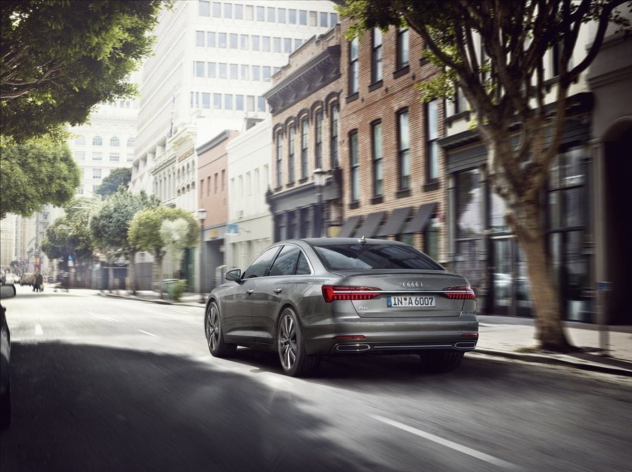 Vista de Audi A6 montando Winguard Sport 2 de Nexen como OE