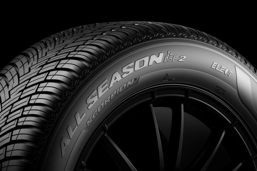 Detalle de neumático Pirelli Elect Scorpion All Season 