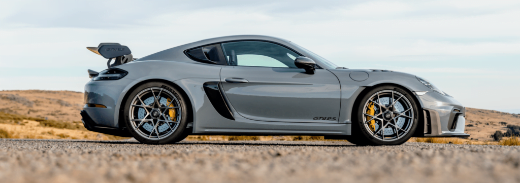 View-Porsche-718-Cayman-GT4-RS-high-resolution-reshaped