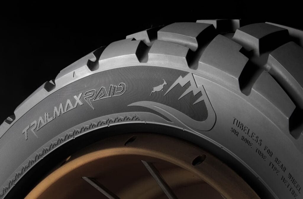 view-dunlop-trail-max-moto-tyres-close-up