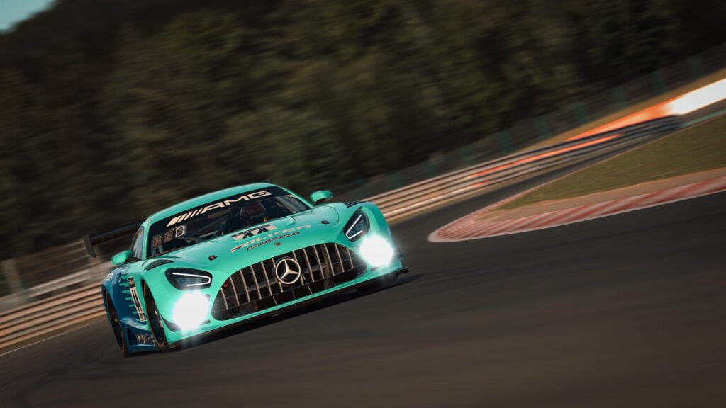 Vista de Mercedes Benz participa equipo esports de Falken