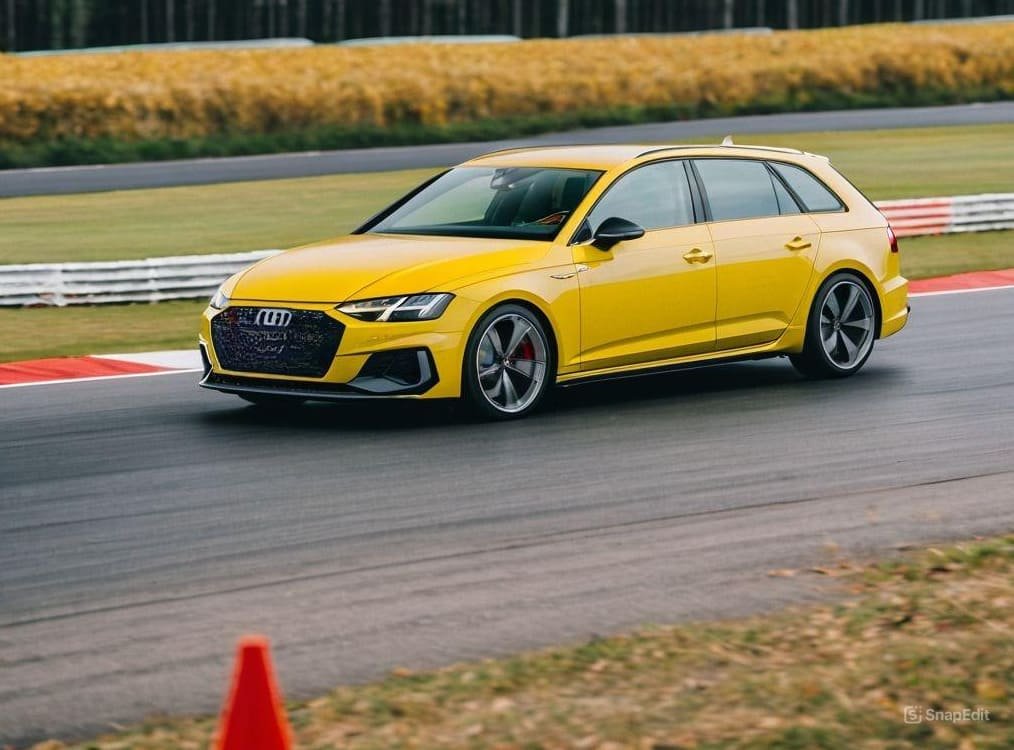 Audi A4 Avant en pista de pruebas -Articulo relacionado: AlVolante muestra los mejores neumaticos all season 2024