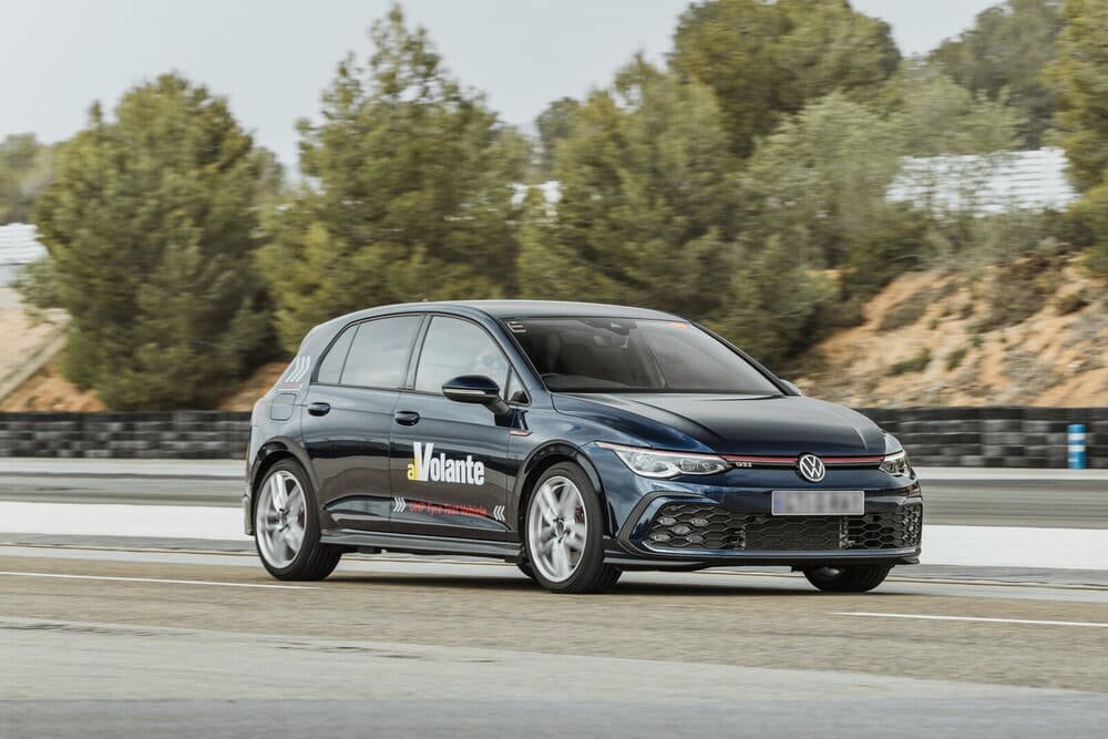 Volkswagen Golf GTI - Prueba neumaticos deportivos AlVolante